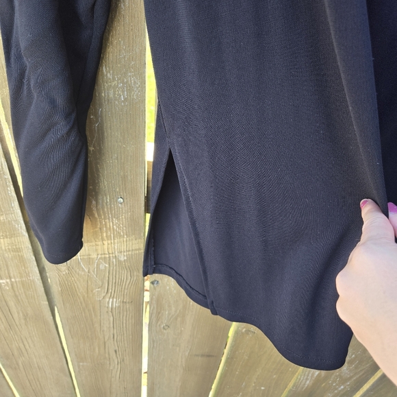 2 Valerie Stevens Sweaters - Picture 4 of 5